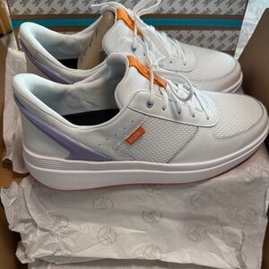 Kizik Women's White and Purple Sneakers